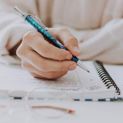 Ep. 113-Beneficios de escribir a mano. ¿Por qué no deberíamos dejar este hábito?