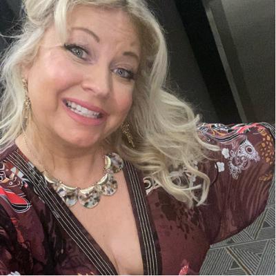 Week 14 let’s talk about self love and confidence, clothes, fabulous members and clobber gifting.