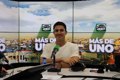 Álex González presenta la serie 'Ladrones. La tiara de Santa Águeda': "La felicidad no está en el destino, está en el viaje"