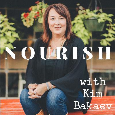 Ep. 84 VICTORIA DUERSTOCK "Celebrating the Joy of Christmas in Our Living Spaces"