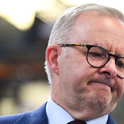 The PM's plane makes an emergency landing in the US.