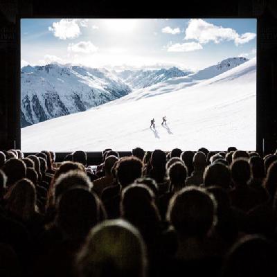 E40 英国肯道尔现场直击:15人团队如何操盘全球最大山地电影节? E40 英国肯道尔现场直击:15人团队如何操盘全球最大山地电影节?