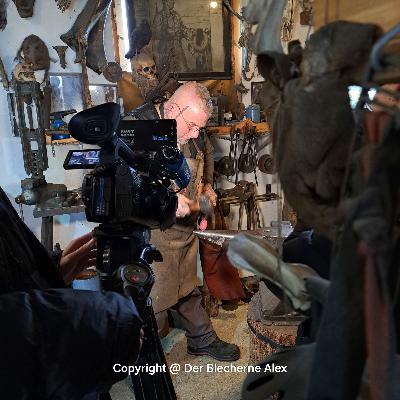 Der Messerschmied. Mit dem Messer fest in der Hand. Handgeschmiedete Messer auf Allgäu TV. Der Messerschmied. Mit dem Messer fest in der Hand. Handgeschmiedete Messer auf Allgäu TV.