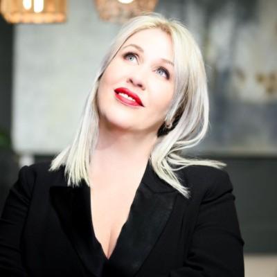 SuperLead Podcast Episode 163 with futurist and cultural forecaster Carmen Murray for a bold conversation on humanity, leadership, and AI. SuperLead Podcast Episode 163 with futurist and cultural forecaster Carmen Murray for a bold conversation on humanity, leadership, and AI.