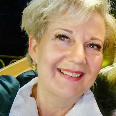 Kulttuuripolitiikkaa - Vieraana Suvi Lindén