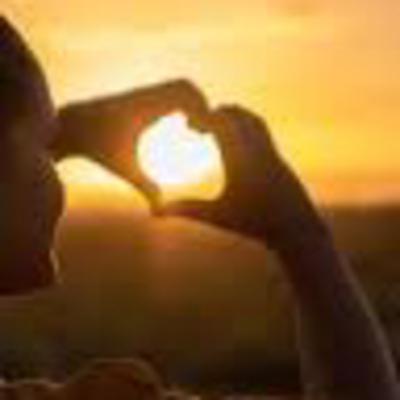 Meditar Sanando:Sintonizando con la frecuencia del corazón. La Frecuencia Cordial de sanación. Meditar Sanando:Sintonizando con la frecuencia del corazón. La Frecuencia Cordial de sanación.