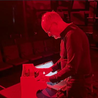 Bricolage (2024) for toy piano, screwdriver and live-electronics Bricolage (2024) for toy piano, screwdriver and live-electronics