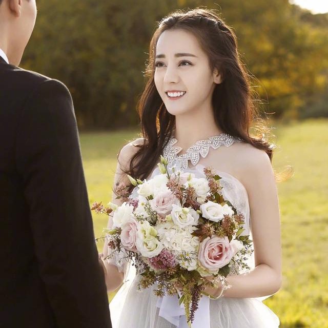 Đi hẹn hò ai nên trả tiền