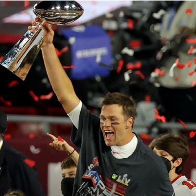 "Winner's Circle" "Winner's Circle"