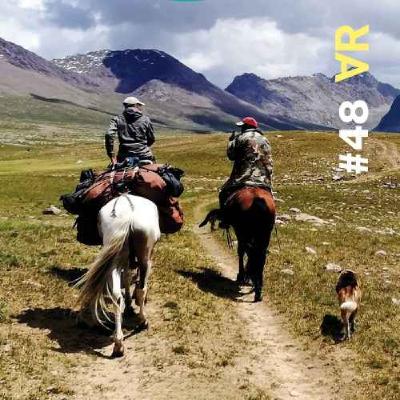 Elise et Léopoldine cavalières nomades dans les steppes