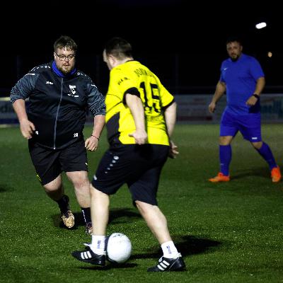 Sport mit Übergewicht - Die Fußball-Liga, in der jedes Pfund willkommen ist