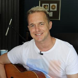 "Lover or Liar?" - Verse of the day podcast 7 (Heinz Winckler) "Lover or Liar?" - Verse of the day podcast 7 (Heinz Winckler)