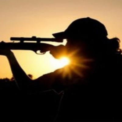 Sang Pemburu                    Jun Noenggara