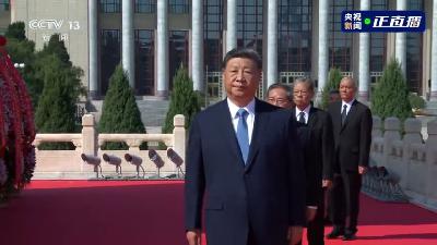 習近平等黨和國家領導人在烈士紀念日向人民英雄敬獻花籃