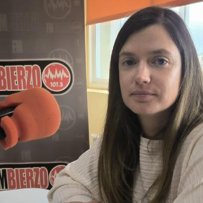 Ana Castro, gerente del Centro Hípico Equus Bierzo, ubicado en Carracedelo, se pasó por nuestro estudio de radio Ana Castro, gerente del Centro Hípico Equus Bierzo, ubicado en Carracedelo, se pasó por nuestro estudio de radio