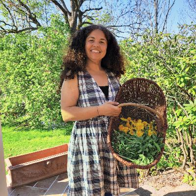 Epi 22: " Women standing facing the waters" with Johanna L. Rivera