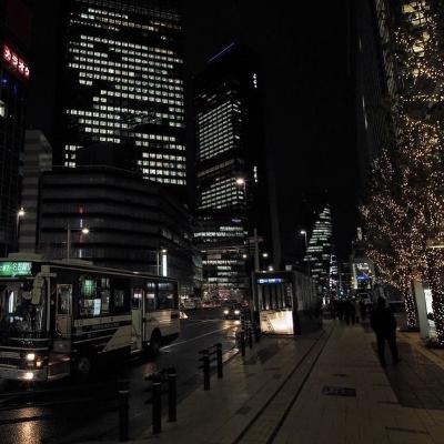 Hidup sebagai manusia dan menjadi manusia