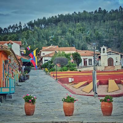 ¡QUÉ LINDO ES PUEBLITO! (Poema)