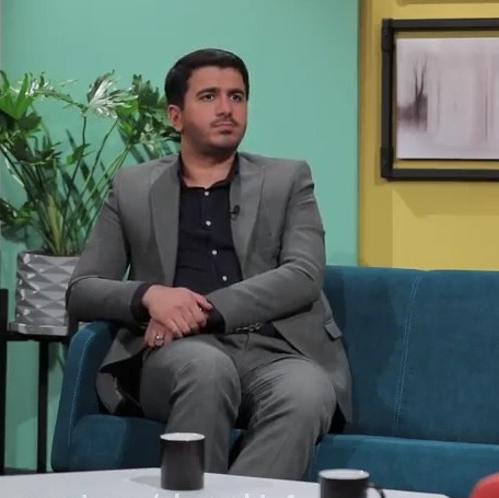 01. سیدامیرحسین میرابوطالبی (فقر احمق می‌کند episode artwork