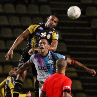 Resumen | Deportivo Táchira 1 Libertad 1 | Copa Libertadores | En los Camerinos