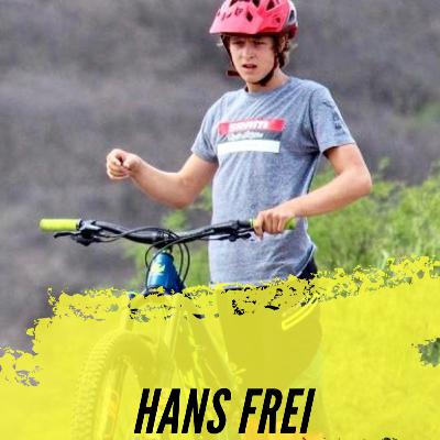 Expuesto 8 Me toqué el hueso Ft. Hans Frei
