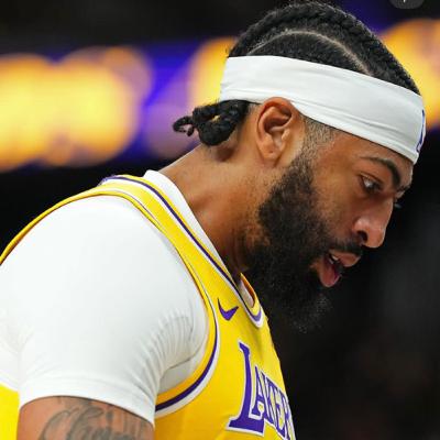 Lakers Showing Signs of Concern vs Bucks?