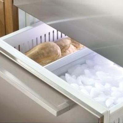Interviews with Ambient Noises 1: My Freezer