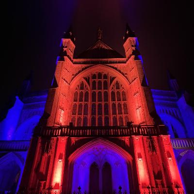 Krallar Şehri Winchester / Ediposis ve Cebirci Anlatıyor Krallar Şehri Winchester / Ediposis ve Cebirci Anlatıyor