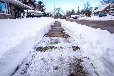 ICE: Wisconsin mother detained, Snowy weekend ahead