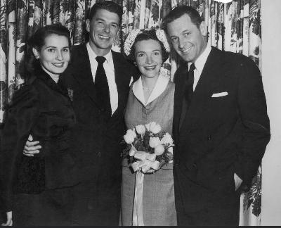 S8 Ep248: THE SHIFT TO CONSERVATISM AND THE GOVERNOR'S MANSION Colleague Max Boot. Boot traces Reagan's political evolution from New Deal Democrat to conservative icon while hosting General Electric Theater. He covers Reagan's breakout 1964 speech for Goldwater, hi