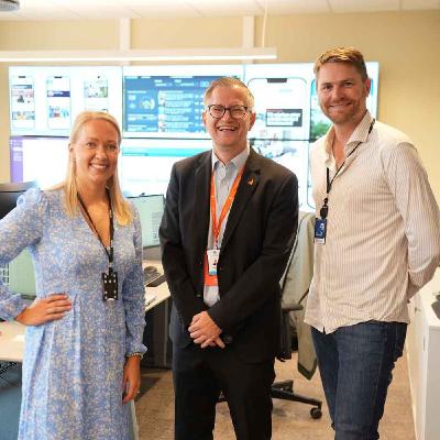 Arendalsuka! Vi hentet ordføreren fra gata, og stilte han spontant til veggs om minglefest og pengebruk