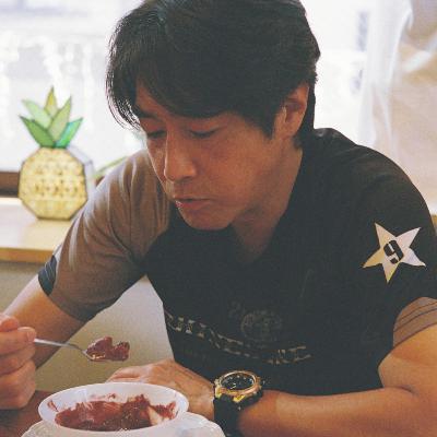 EP#54:あまりの暑さにカフェに避難。いつになくテンションが低い英佑さんは逆にレア！？思春期の思い出を語っていただきました。