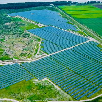 PARQUE SOLAR FOTOVOLTAICO - UTE - Silvia Emaldi - BUENVIVIR