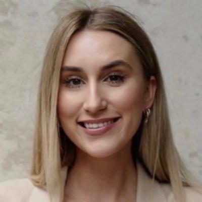 Sarah Janina Dietenberger - LinkedIn Expert Sarah Janina Dietenberger - LinkedIn Expert