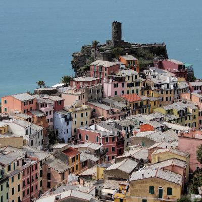 S. II - Ep. X • Viaggio in Italia • Due amiche in viaggio alle Cinque Terre • Si parte con Erika