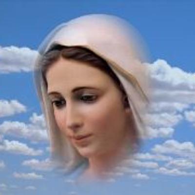 ¿Los católicos adoran a la Virgen María?