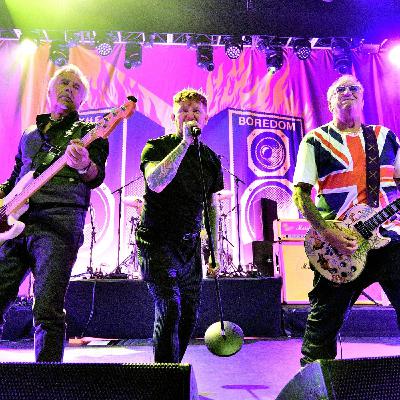 Sex Pistols with Frank Carter postpone North and South American tour after Steve Jones breaks wri...
