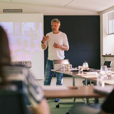 #074- Marke statt Modetrend: Warum klare Positionierung gewinnt #074- Marke statt Modetrend: Warum klare Positionierung gewinnt