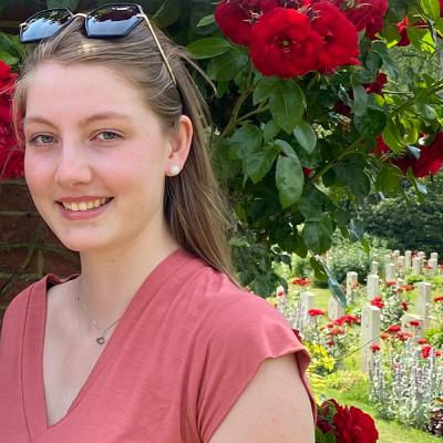 Iliana - assistent accountant