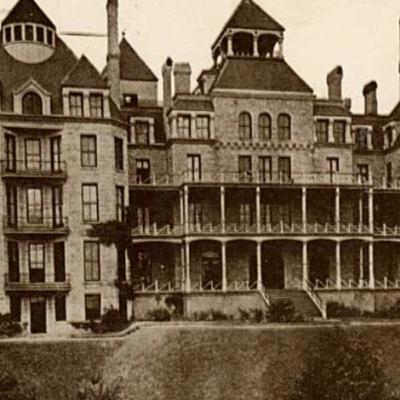 Super Scary *The Haunted Crescent Hotel!! Dare to Listen :)
