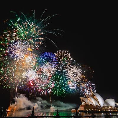 【未来から来た男】シレッと日本より2時間早くNEW YEAR 【未来から来た男】シレッと日本より2時間早くNEW YEAR