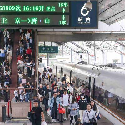 China's railway passenger trips up 6.4 percent in first ten months