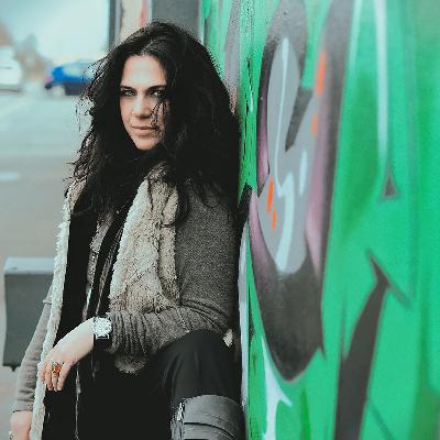 Gerry Casey Interviews Sari Schorr