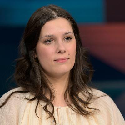 Wütend, aber wiederholend: Tara-Louise Wittwers „Nemesis’ Töchter" bleibt an der Oberfläche Wütend, aber wiederholend: Tara-Louise Wittwers „Nemesis’ Töchter" bleibt an der Oberfläche