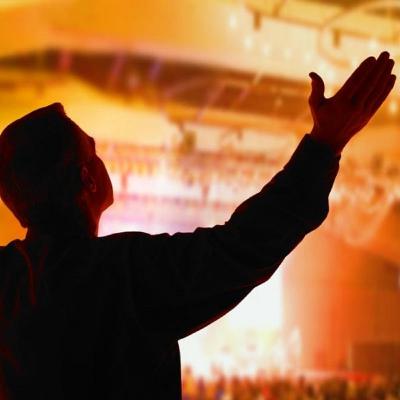 #15 >>> - Musical gospel se caracteriza pelo estilo formado e produzido à expressão da crença.