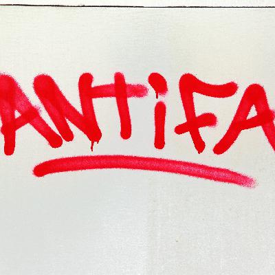 "Aufmachen, Polizei!" – Hausdurchsuchung wegen Anti-Merz-Schmierereien