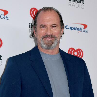 Scott Patterson Talks 'Gilmore Girls' Podcast, 'Sullivan's Crossing' & More!