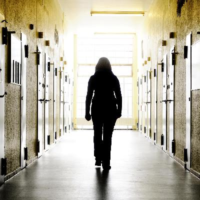 Kind im Knast - Wie die Eltern von Inhaftierten mitbestraft werden