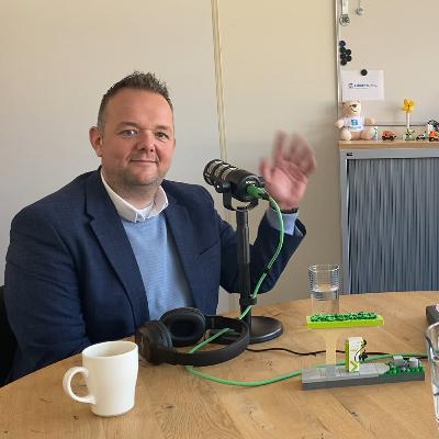 Laadpalen die moeten worden verwijderd, en het N-woord met Emiel van Steenselen van Allego