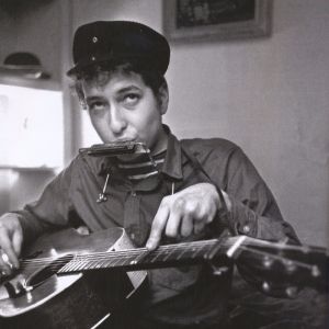 Bob Dylan radio interview and playing 1962